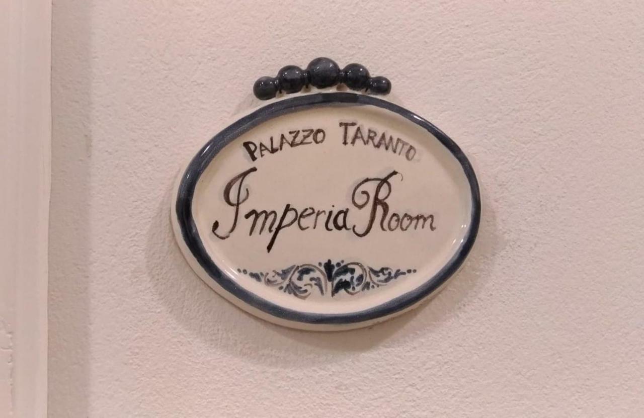 كالتاجيروني Palazzo Taranto Luxury Rooms المظهر الخارجي الصورة